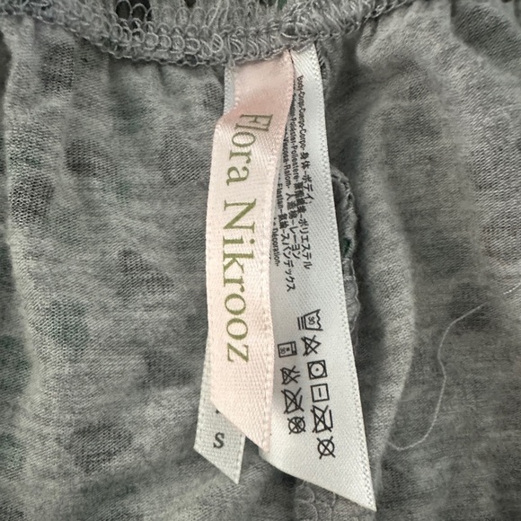 Flora Nikrooz grey spotted pajama shorts set size small - Picture 5 of 5